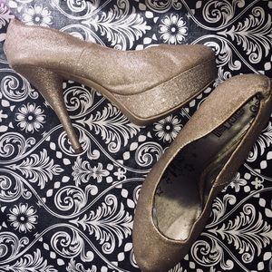 High Stiletto, Gold, Size 11 W US